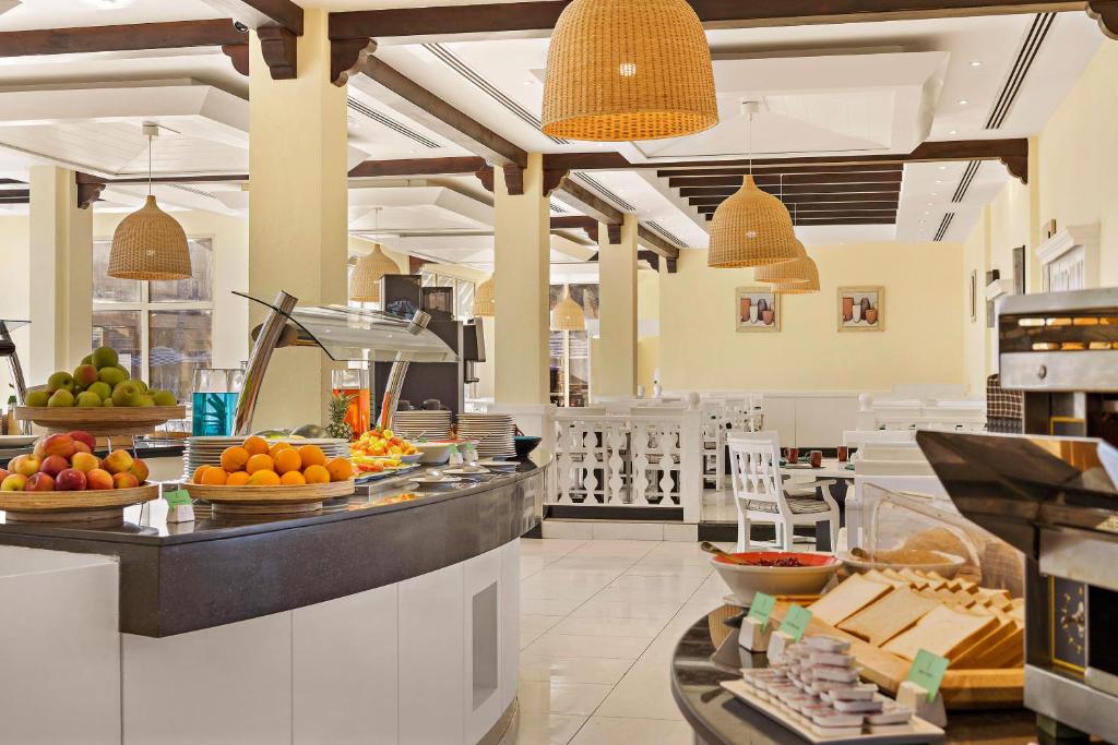 Al Hamra Village Hotel - Resim 30