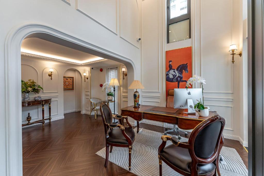 Golden Sun Apartment & Hotel 6