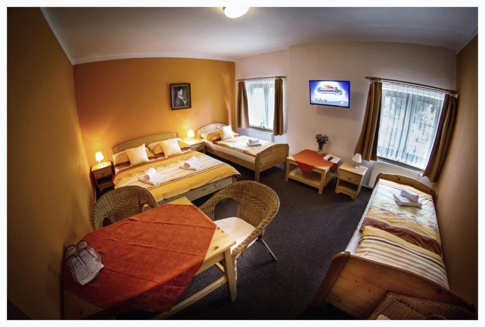 Hotel Snezenka () Hotel Snezenka