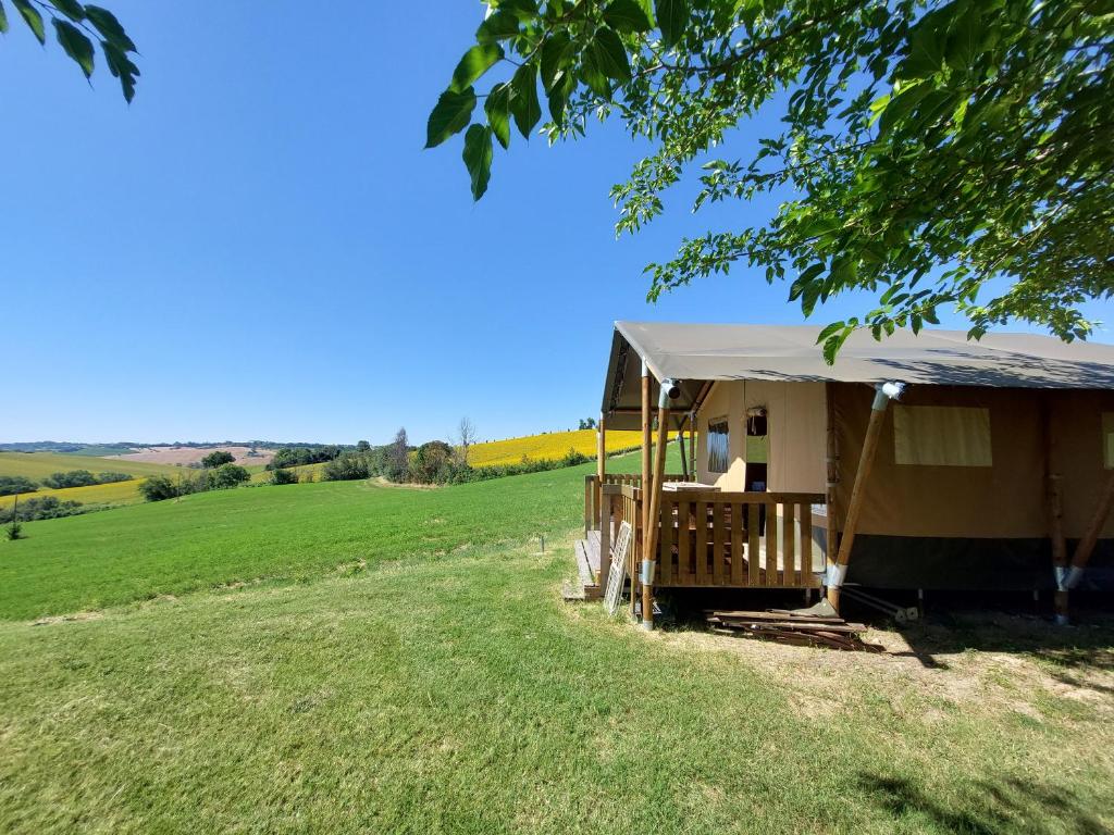 Tenuta Tredici Ulivi - Tente