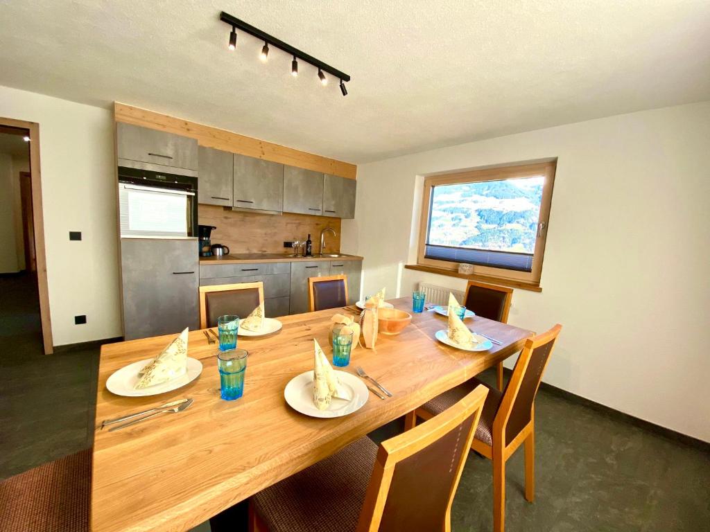 Kuchyň nebo kuchyňský kout v ubytování Appartement Hirner