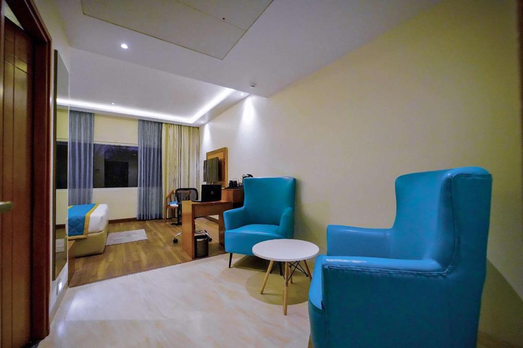 TV a/nebo společenská místnost v ubytování Quality Inn Rockwell Grand, Bangalore