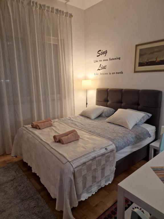 Studio apartman Asja