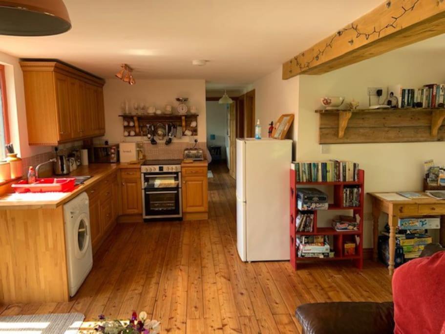 Kuchyň nebo kuchyňský kout v ubytování Helnoweth Lodge