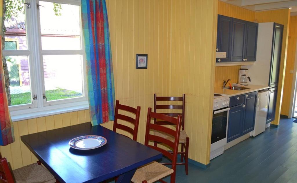 Lærdal Ferie- og Fritidspark - One-Bedroom Cottage With Sleeping Loft