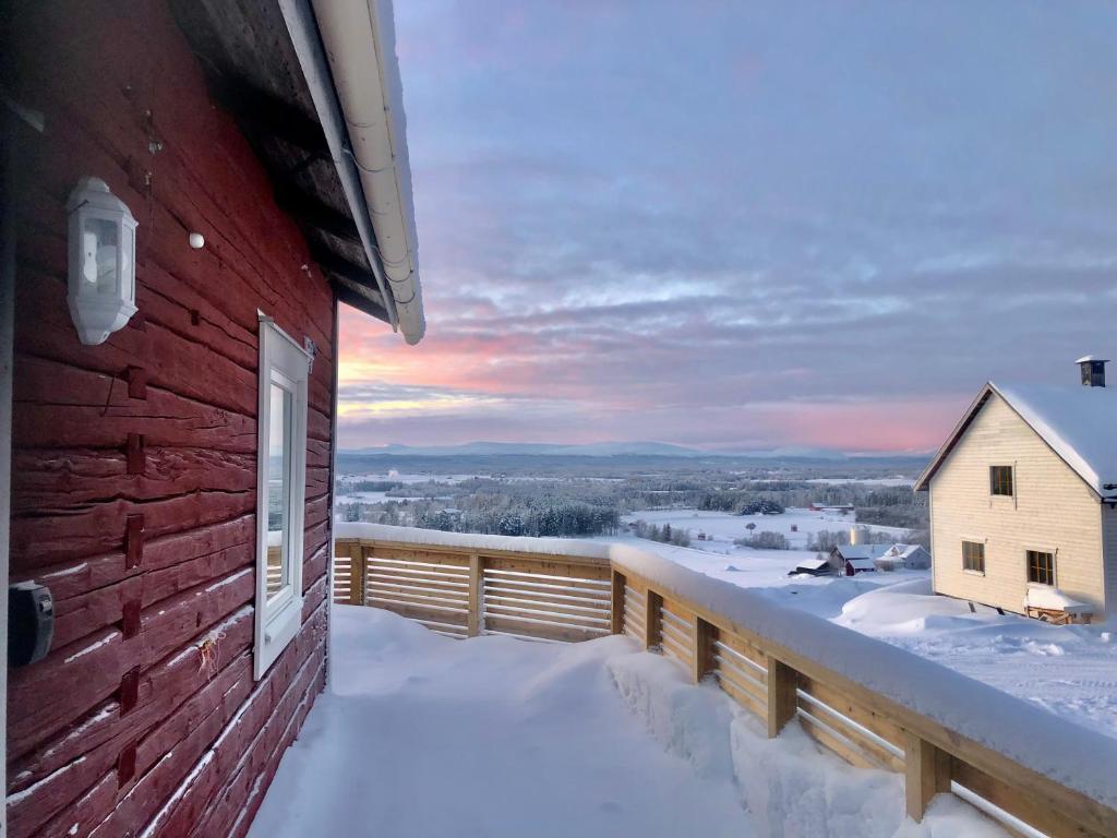 Underbar Timmerstuga i Centrala Oviken - Villa D'une Chambre