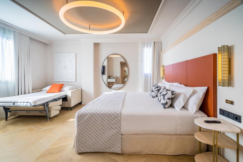 
Triple Room (3 Adults)
