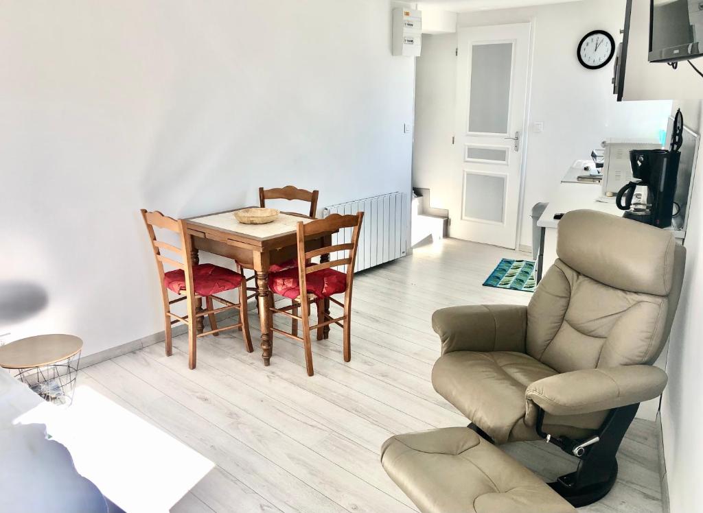 Posezení v ubytování Studio indépendant confortable