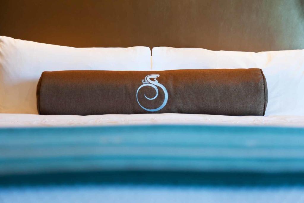 Salamander Resort and Spa - Estate King Guest Room