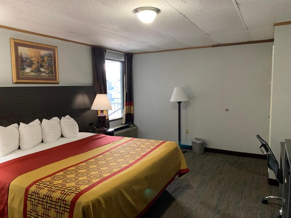 Pigeon Forge Parkway Inn photo