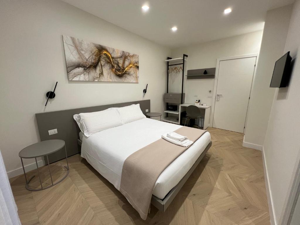 Vittoria's Luxury Rooms - 13