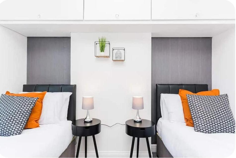 * Ipswich Suffolk Contractor Holiday Short Stay *