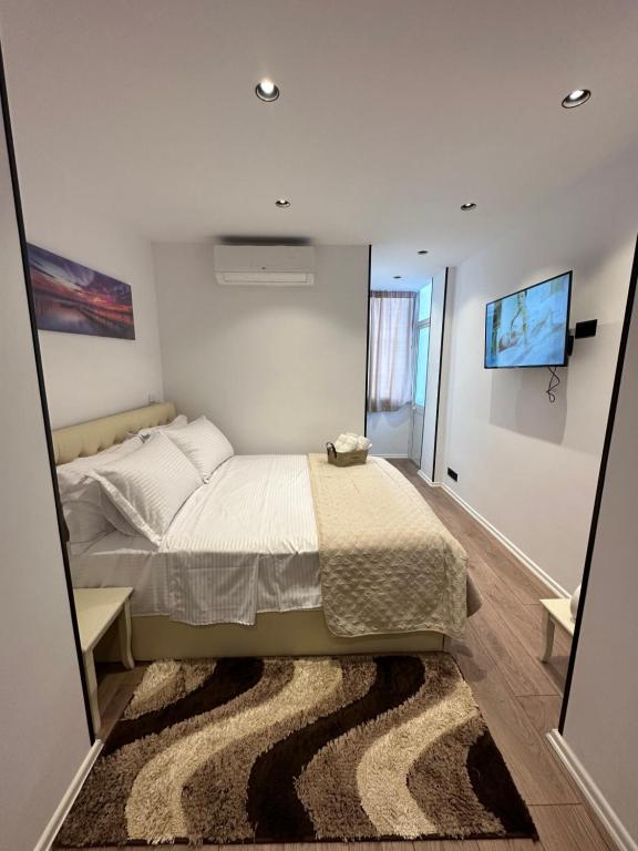Heart of tirana apartment - Image 2