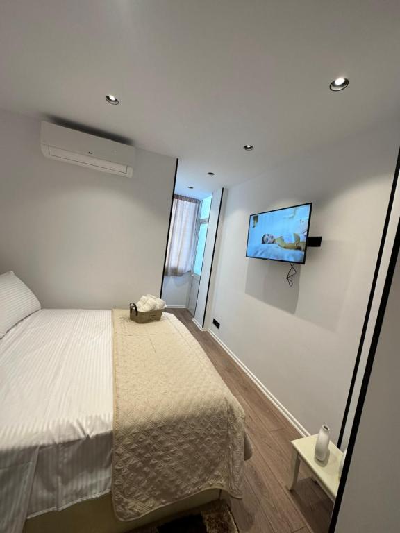 Heart of tirana apartment - Image 7