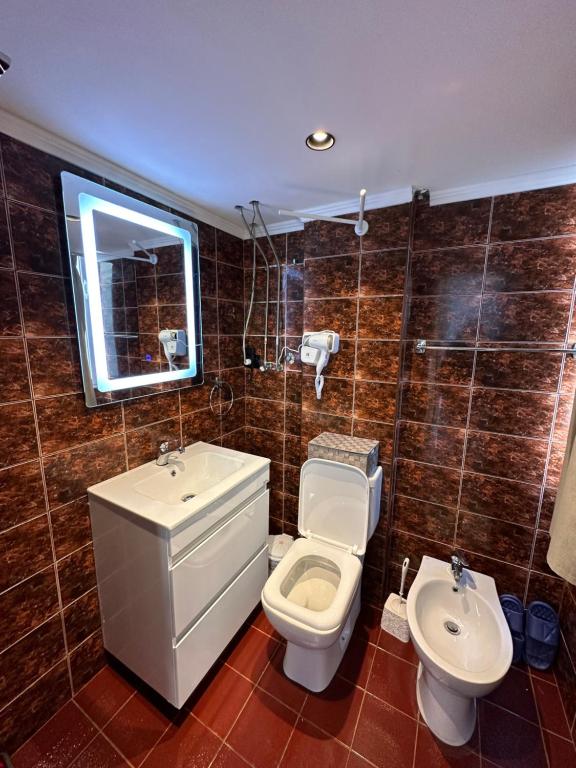 Heart of tirana apartment - Image 8