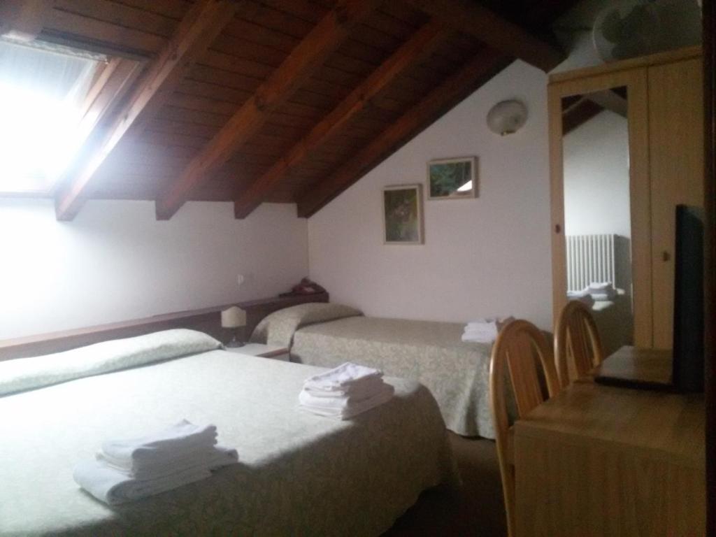 Hotel Alpi - Foza - Habitación Doble O Twin - Ático