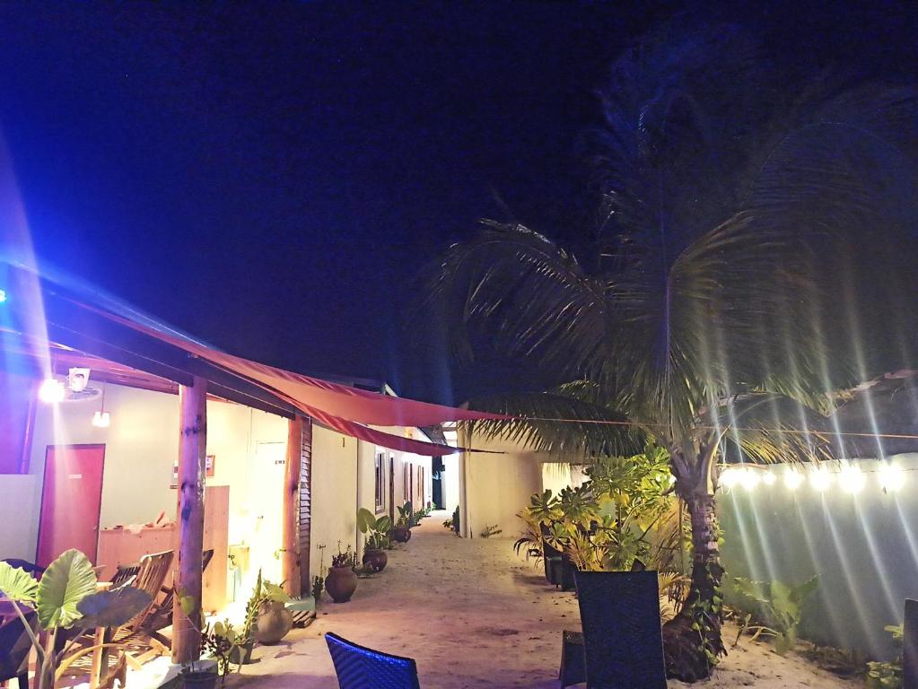 MAMELLO Beach Club Maldives - 11