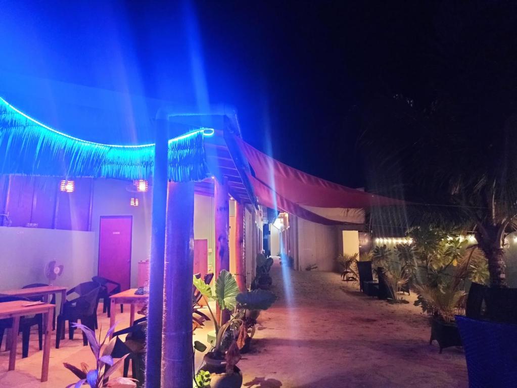 MAMELLO Beach Club Maldives - 16