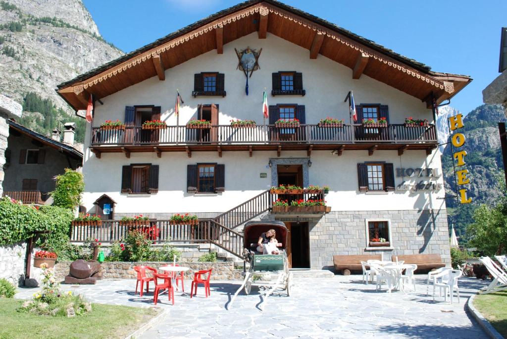 Budova, kde se hotel nachází