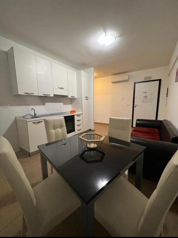 Kuchyň nebo kuchyňský kout v ubytování Thalassa Suite & Spa