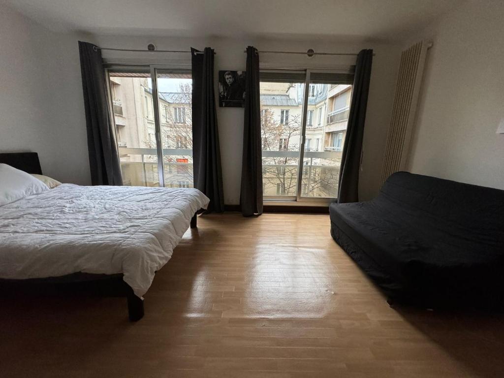 Zdjęcie z galerii obiektu Champs Elysées Cosy appartement w Paryżu
