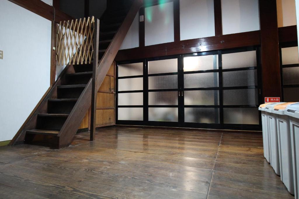 Fotografie z fotogalerie ubytování 貸切民泊勝山ベース325 福井県立恐竜博物館まで車で5分 v destinaci Kitarokuroshi