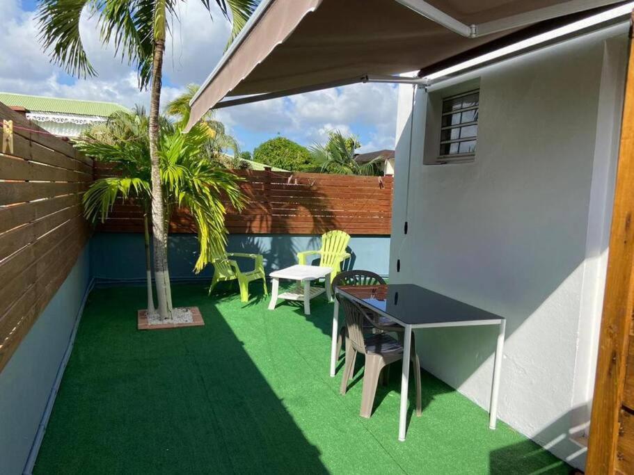 Gallery image of Studio- Le Gosier in Le Gosier