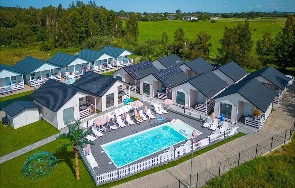 an aerial view of a house with a swimming pool at Nice Home In Bobolin With Wi-fi in Bobolin