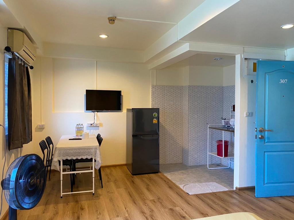 Roof View Place - Resim 6