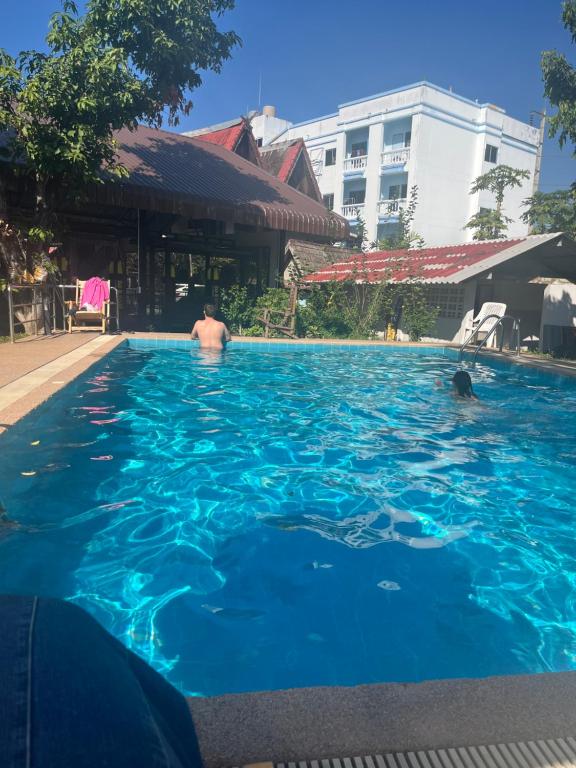 Bazén v ubytování Chiang Mai Slow time nebo v jeho okolí