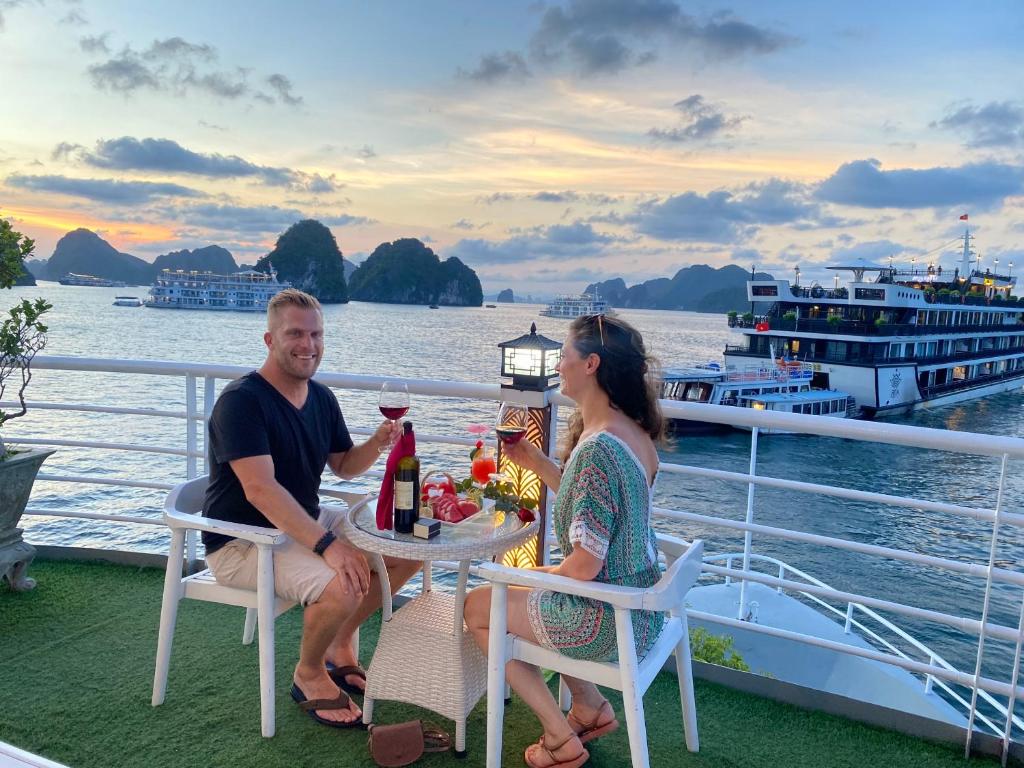 Halong Sapphire Cruises - 4