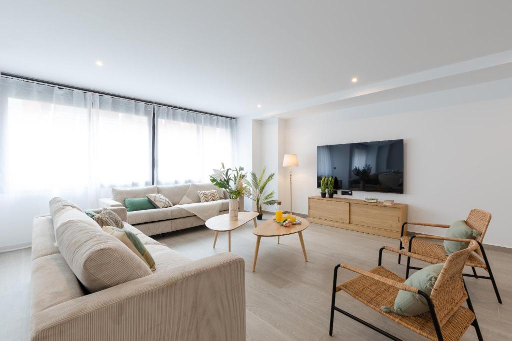 https://cf.bstatic.com/xdata/images/hotel/max1024x768/518129870.jpg?k=a5336f2a2f90d685e1db4a54ba53013ace1ae7a7fceec7734071522589a6fb89&o=&hp=1