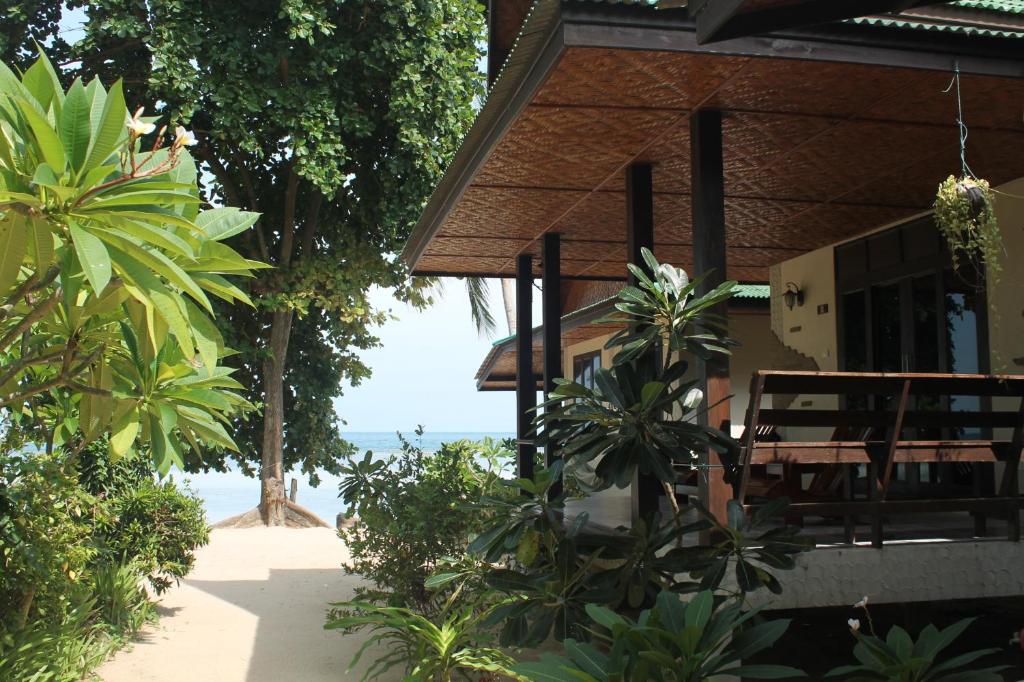 Seaflower Bungalows - 18