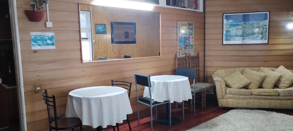 Posezení v ubytování Hostal Copiapó Puerto Montt