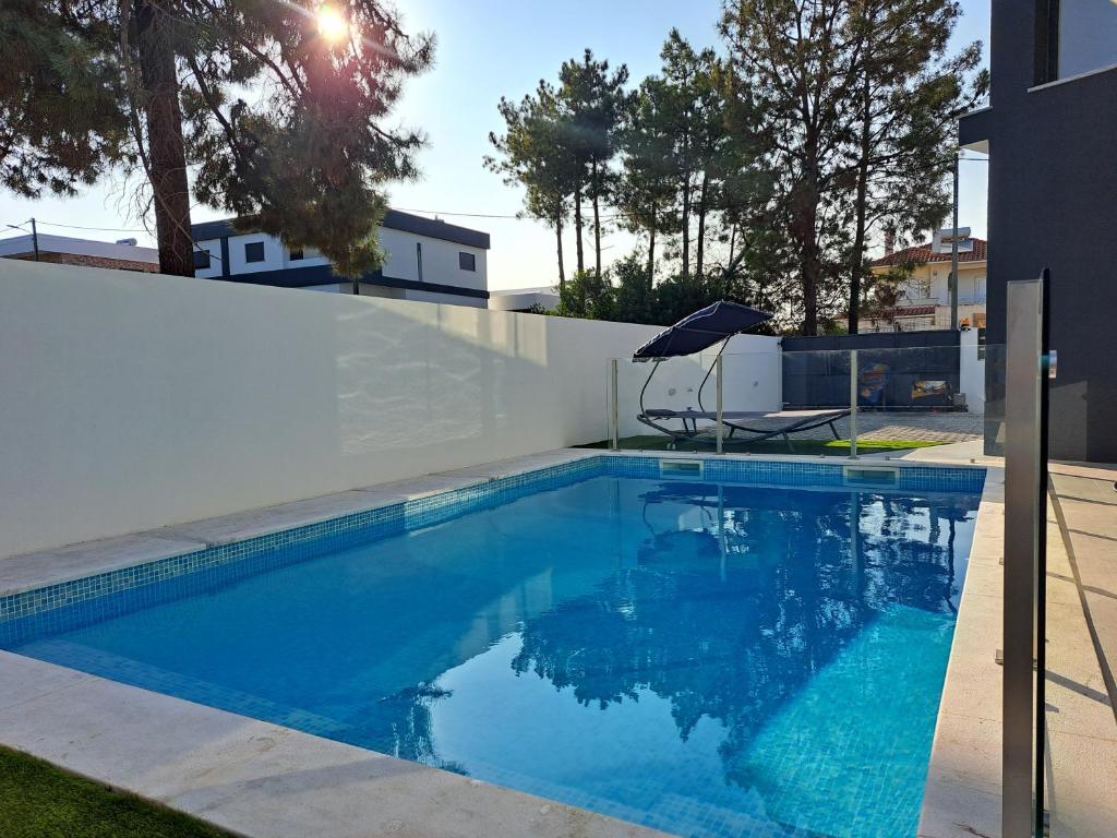 Swimming pool sa o malapit sa Villa Encantada mit Pool