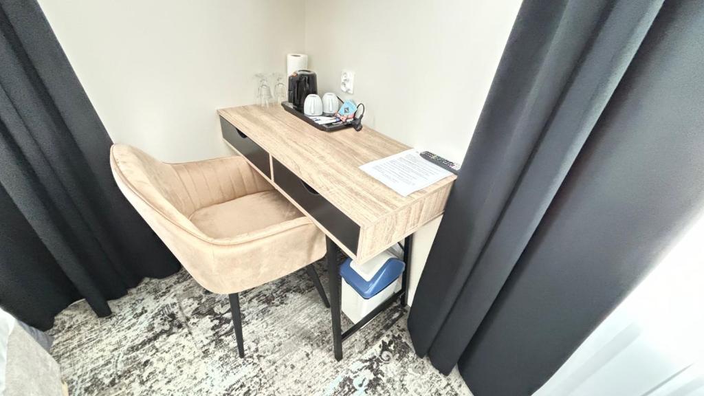 ApartHotel Centrum - parking free - Resim 26