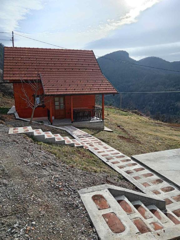 Pokrajina v okolici počitniške hiške