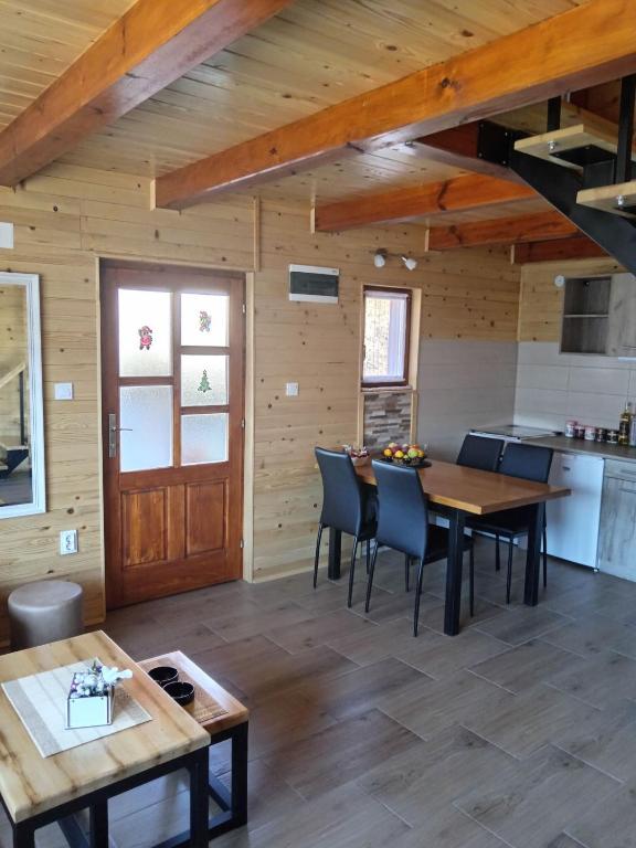 Kuhinja oz. manjša kuhinja v nastanitvi Dobar Pogled 2