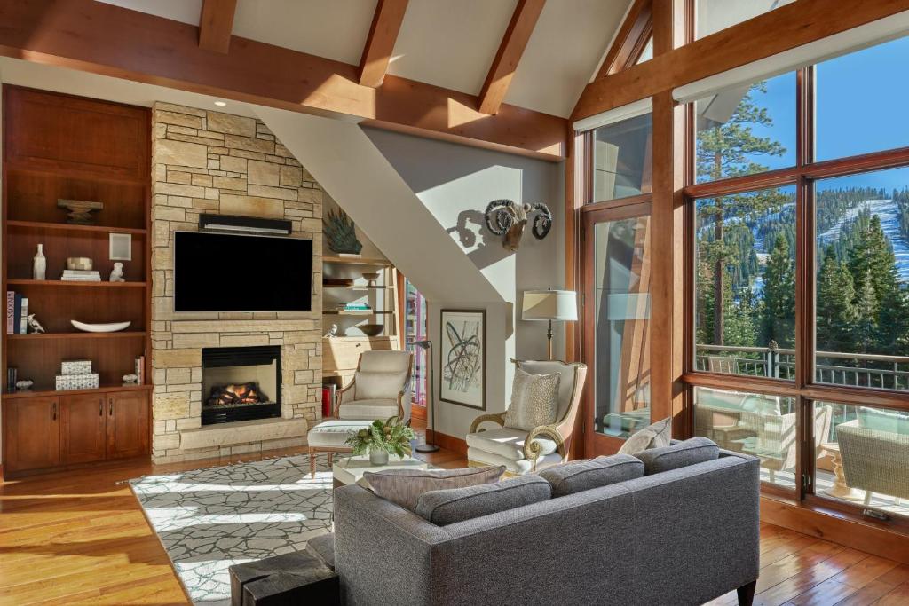 The Ritz-Carlton, Lake Tahoe - Slopeside Residence, Residentie Met 4 Slaapkamers, Uitzicht Op De Bergen