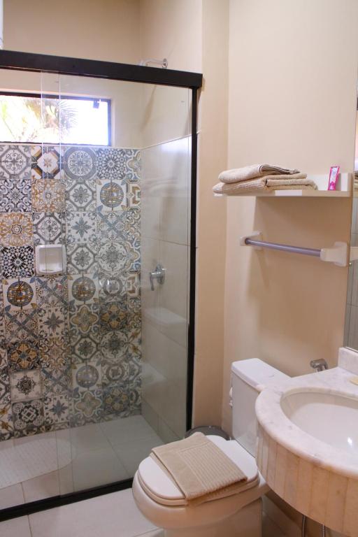 Koupelna v ubytování De la Mora Hostal