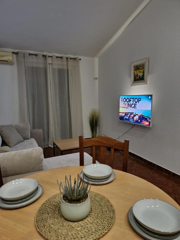 Apartments Vraneš Tivat - One-Bedroom Apartment