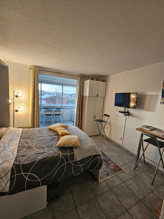 Posteľ alebo postele v izbe v ubytovaní Studio Sanary-sur-Mer proche gare