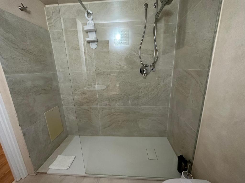 Koupelna v ubytování Hotel S'Ortale con Parcheggio interno e Ristorante all'aperto