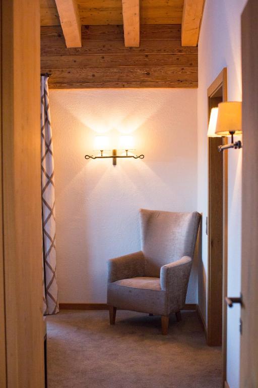 Istumisnurk majutusasutuses Circle Chalets Arlberg