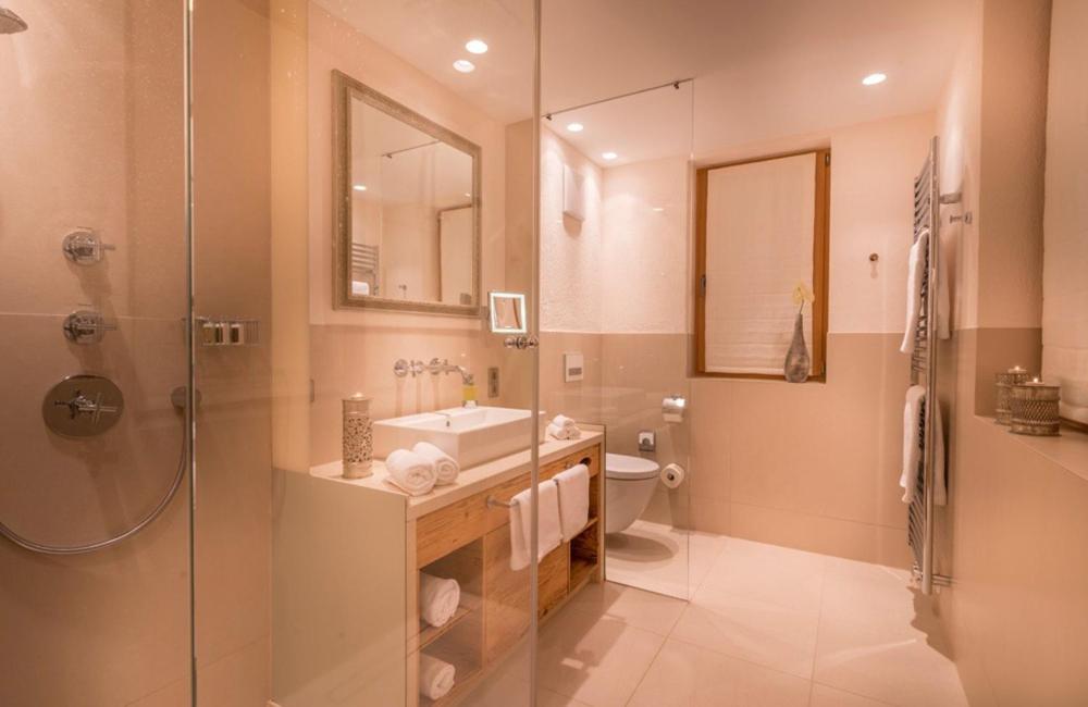 Vannituba majutusasutuses Circle Chalets Arlberg