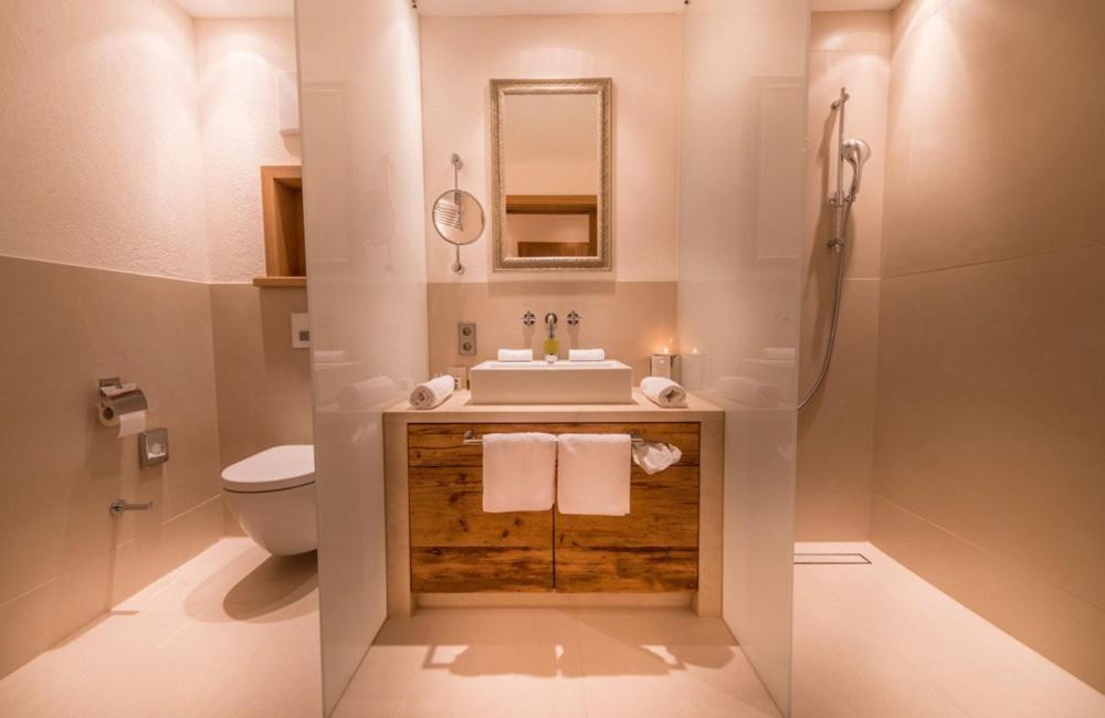 Vannituba majutusasutuses Circle Chalets Arlberg