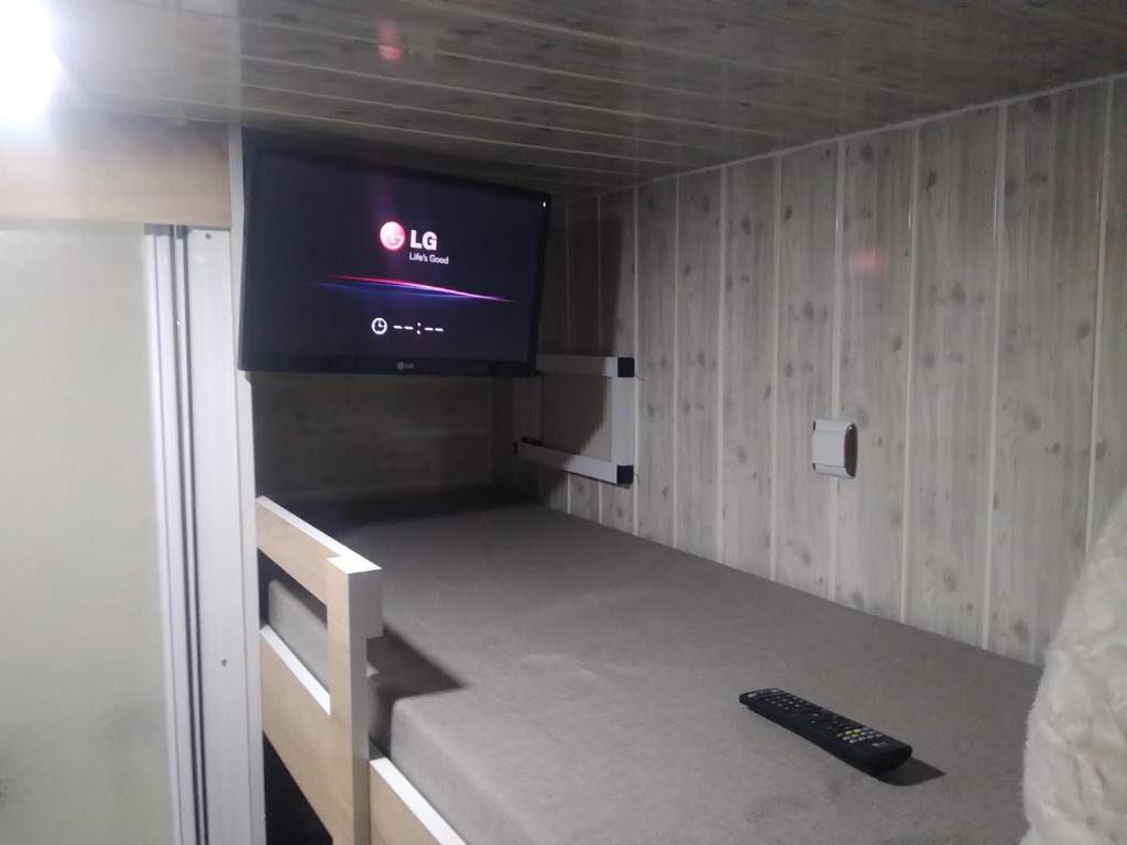 TV a/nebo společenská místnost v ubytování Tak Tak Karavan kiralama hizmeti