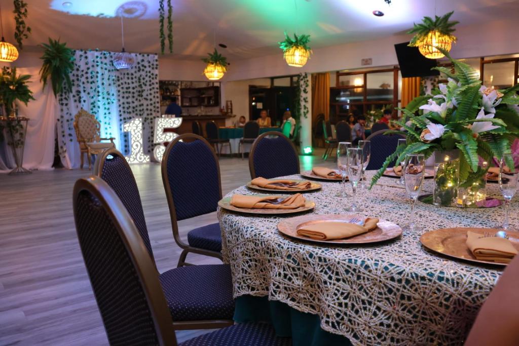 Restaurace v ubytování Hotel Partenon Beach