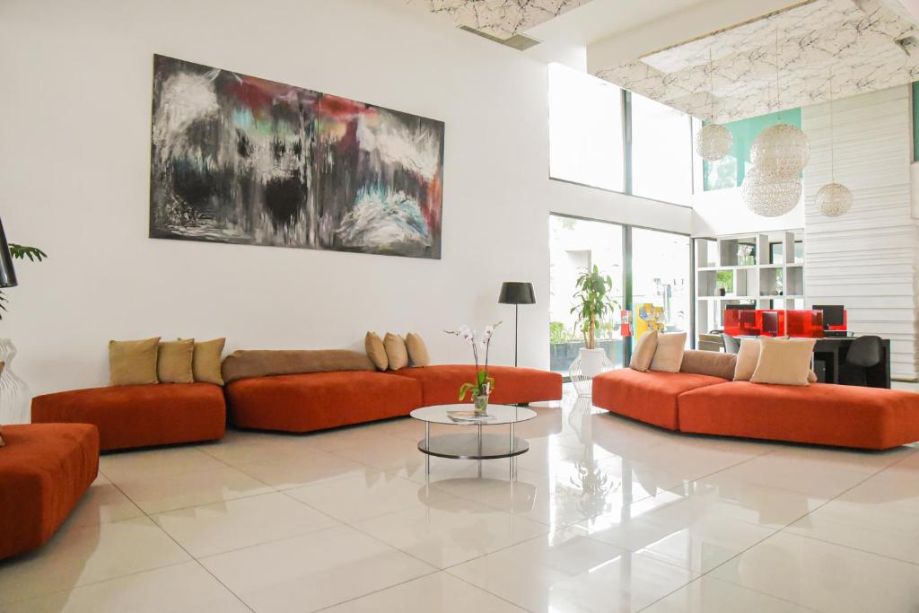 Posezení v ubytování Hotel Expo Plaza Business and Family Guadalajara