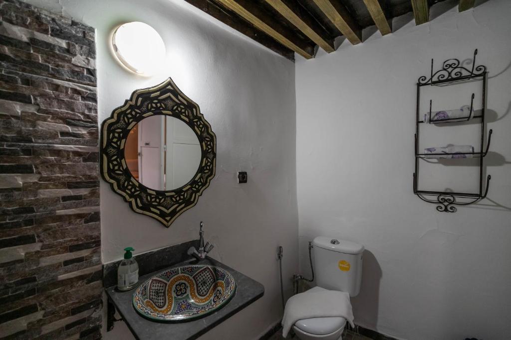 Koupelna v ubytování RIAD DAR DIWAN
